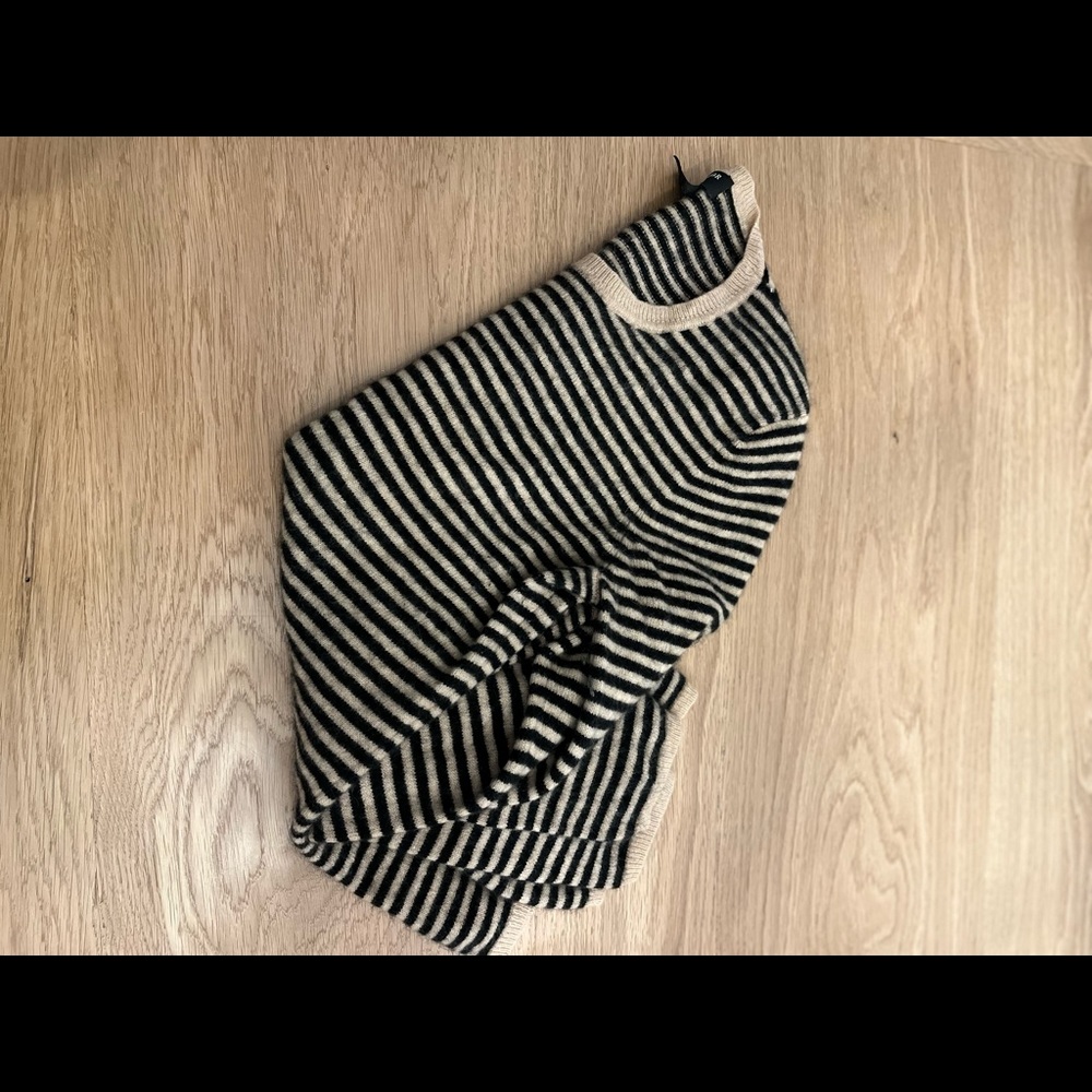 Lord & Taylor Cashmere Sweater